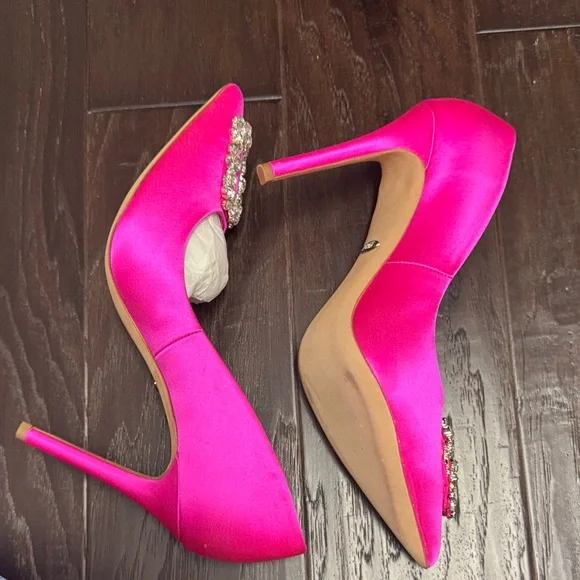 Badgley Mischka Fuchsia Heels with Rhinestone Buckle - Picture 4 of 4